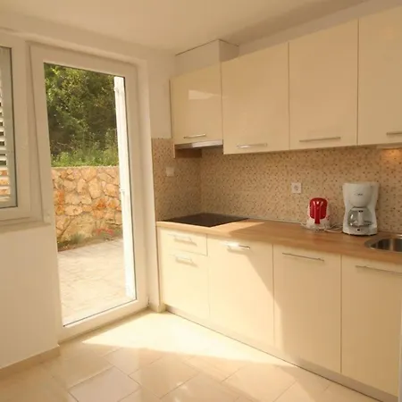Für 4 Personen 1 Kind Ca 40 M In Baška, Kvarner Bucht Krk * Baška