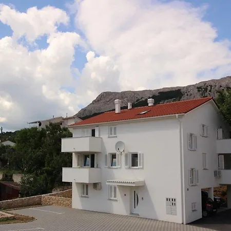 Apartment In Mit Eigener Terrasse *